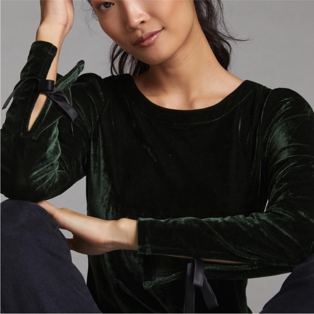 Anthropologie velvet hunter green scoop neck lace back ribbon blouse size SM